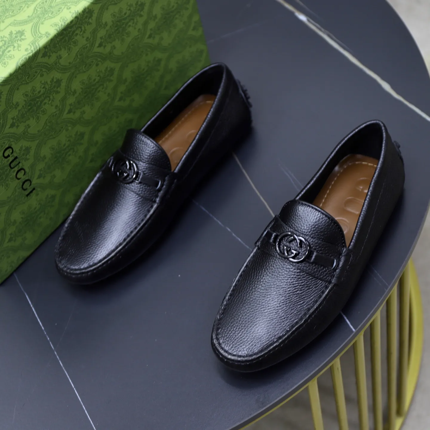 Ex-factory price: 460💰[GUCCI] Gucci ⚠️High-end men’s driving and pedal series ⚠️38-44 (customized for 45) ⚠️All original cowhide leather! Thick and soft! Made entirely of calfskin lining! Rubber sheet anti-slip beanie sole! Three-dimensional package technology! Fashionable and classic! Handicrafts! Original high quality! Feel free to compare!
